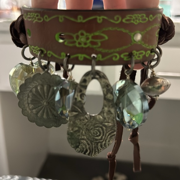 Art by Amy charm girl bracelet. NWT. - Picture 5 of 6